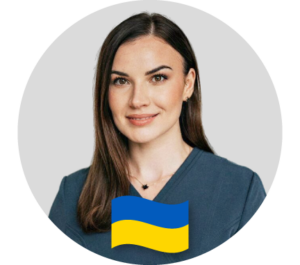 Альона Момот